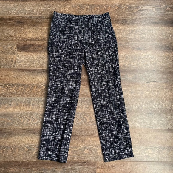 Ann Taylor - Picture 1 of 6